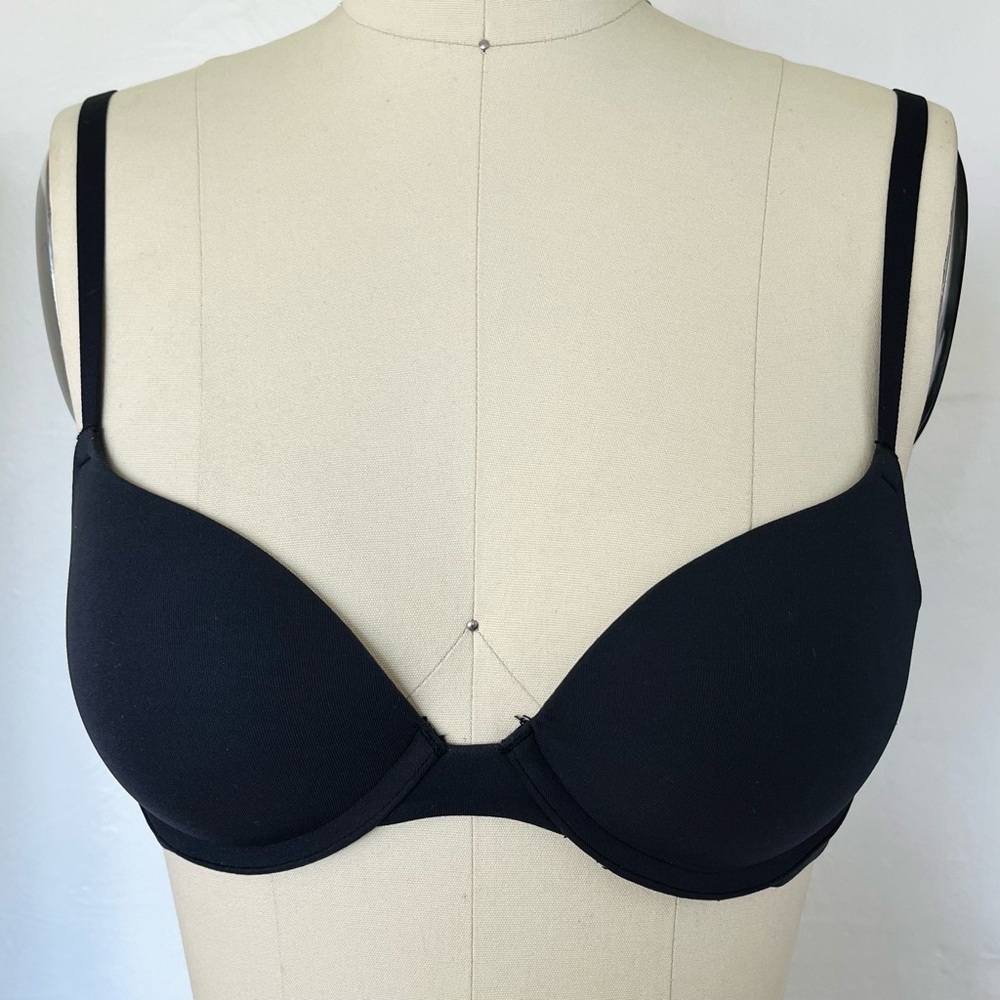 SKIMS 32B Women’s Black Push-up Bra